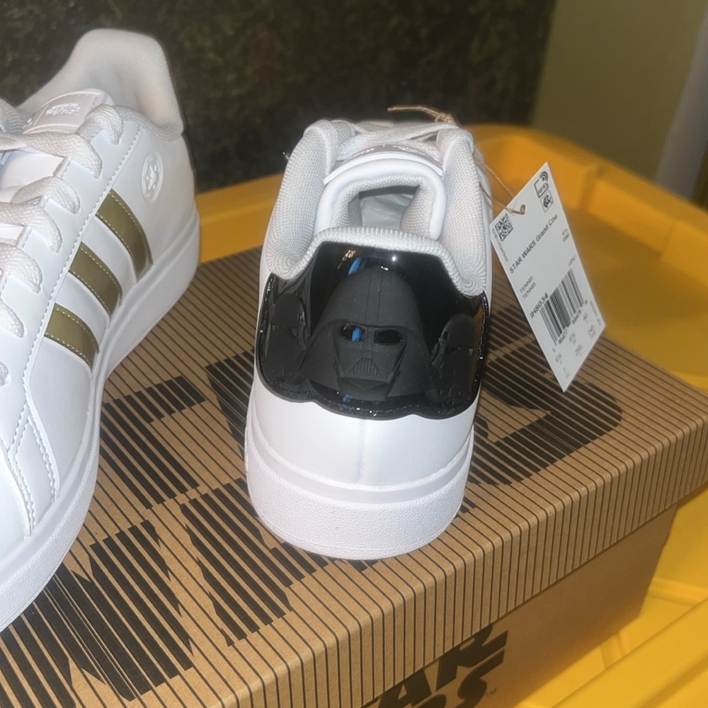 Star Wars Adidas - Picture 2 of 6